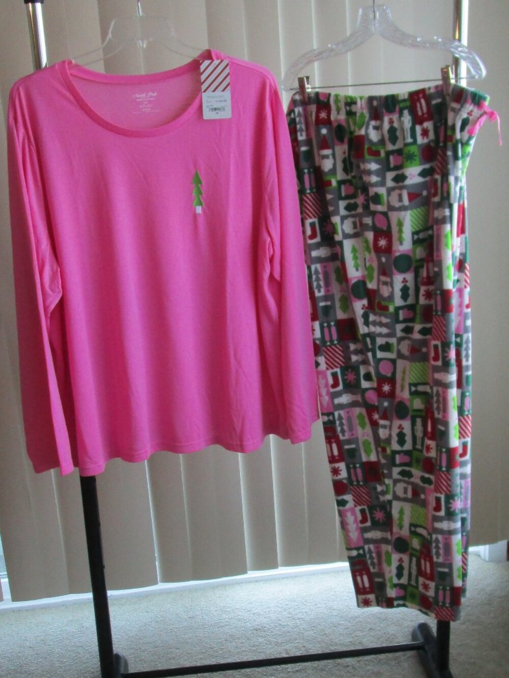 North Pole Trading Co Pajamas woman 3X - pink/green Christmas theme